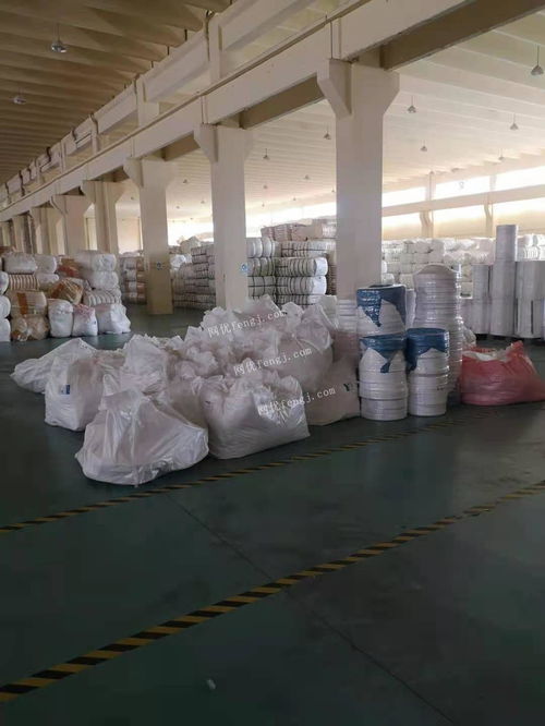 無(wú)紡布廠(chǎng)處理積壓衛(wèi)生巾原材料 200噸無(wú)紡布與經(jīng)緯編布銷(xiāo)售方案